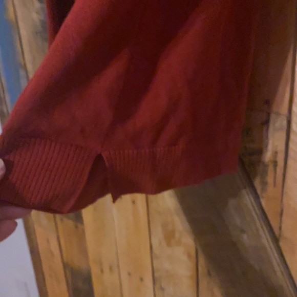 Burgundy tunic sweater with pockets - Picture 4 of 4